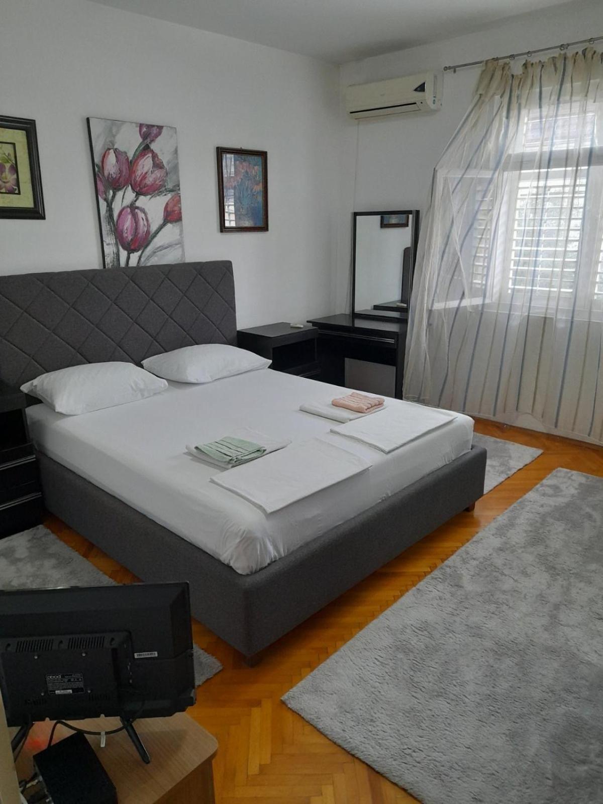 Anita Guest House Tivat Exterior foto