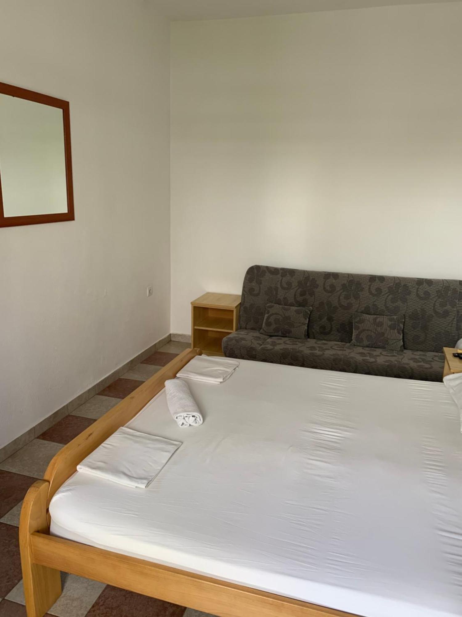 Anita Guest House Tivat Exterior foto
